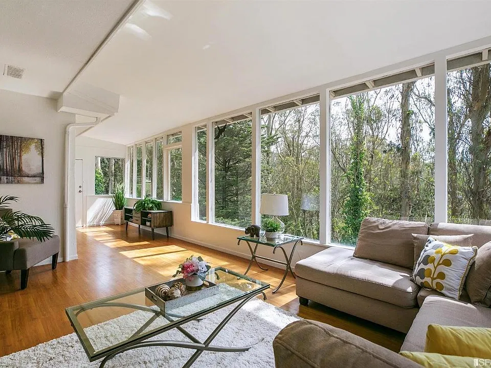 717 Panorama Dr