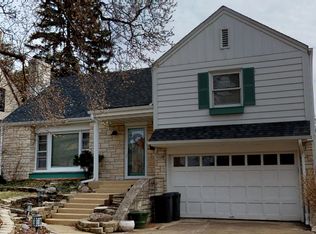 711 Highview Ave, Rockford, IL 61107