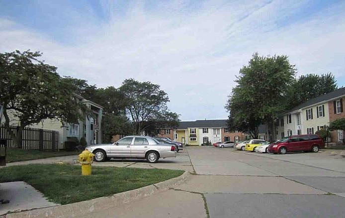 2nd image of 37469 Charter Oaks Blvd