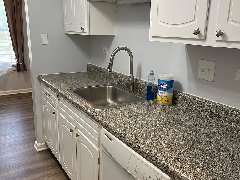 2275 Country Club Dr #12 — Photo 4
