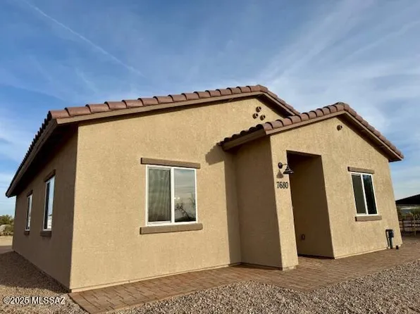 7680 W Illinois St, Tucson, AZ 85735