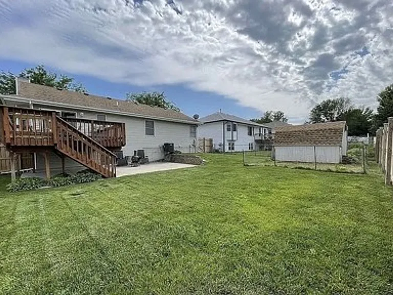 816 Mary Ct — Photo 30