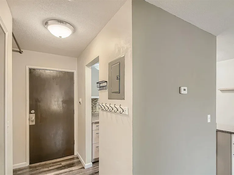 2212 Aldrich Ave S #303 — Photo 5