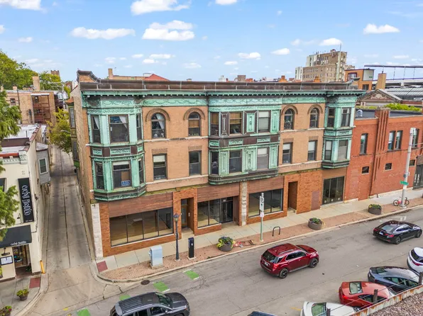806 North Blvd APT 302, Oak Park, IL 60301