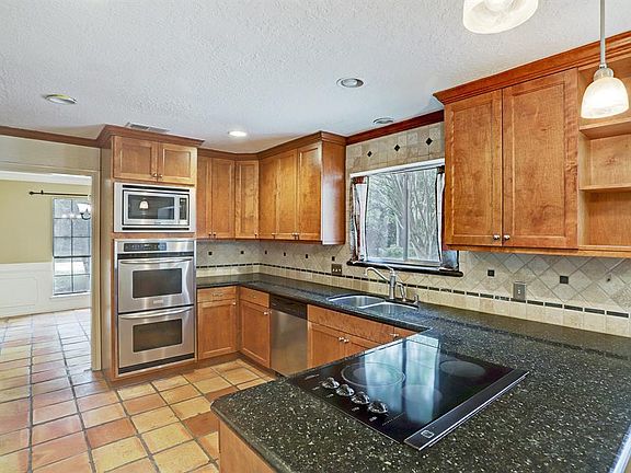 3rd image of 3411 Sycamore Shadows Dr