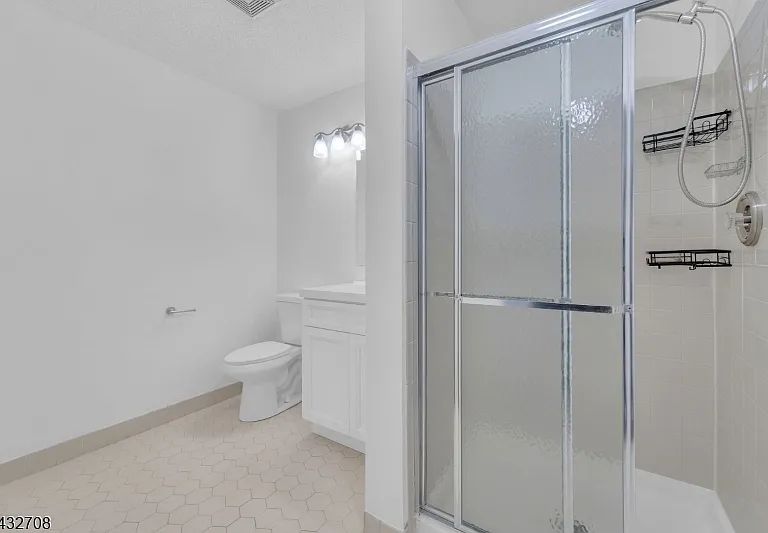 93 Caitlin Ct — Photo 14
