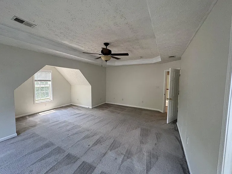 504 Thames Cir — Photo 82