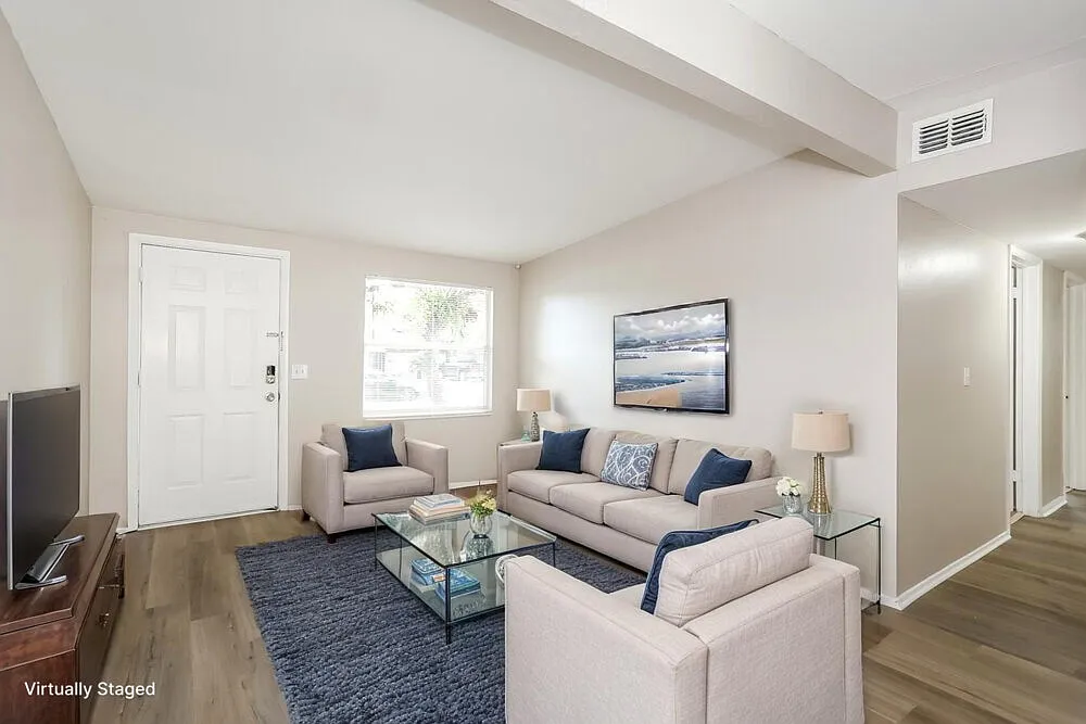 3 bed, 1.5 bath, 888 sqft, $1,385 — Photo 4