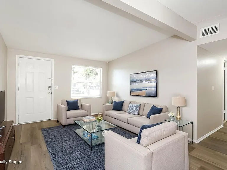 1009 Beckner Ave — Photo 4