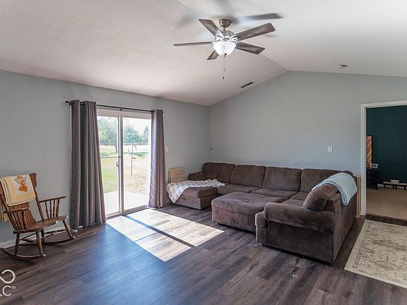 5th image of 7941 Begonia Ct