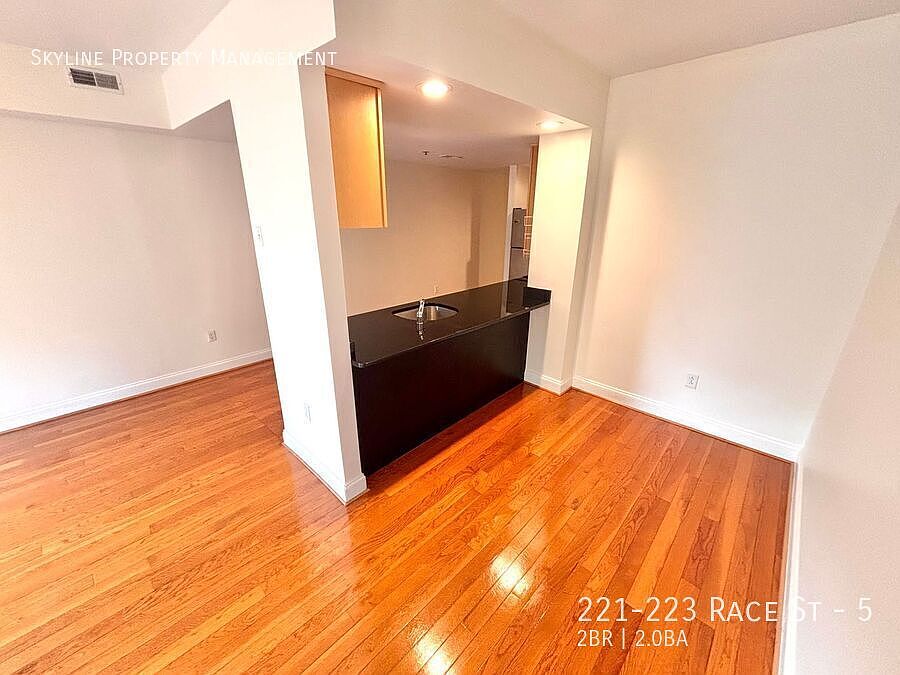 1st image of 221-223 Race St #5