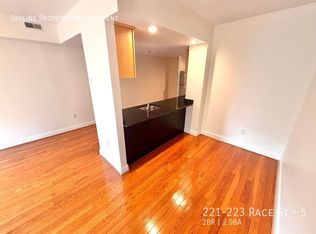 221-223 Race St #5, Philadelphia, PA 19106