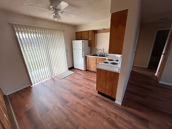 3rd image of 320 N Columbus Ave APT 7