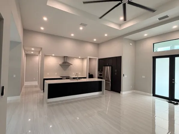 2225 Sunrise Blvd, Fort Myers, FL 33907