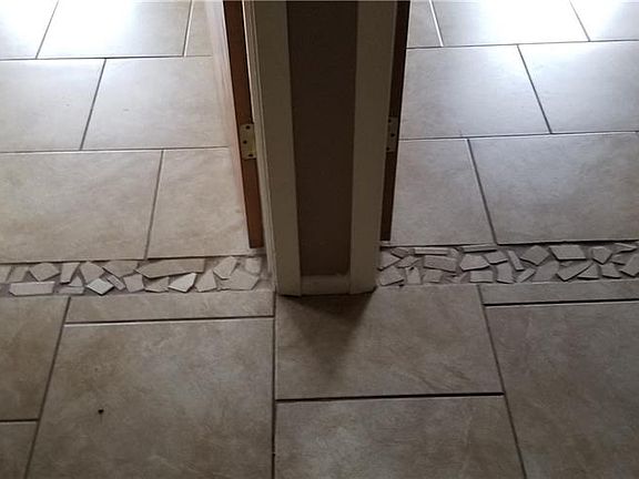 4th image of 11217 Willowood Creek Dr APT C