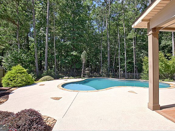 2nd image of 177 Rock House Estates Dr