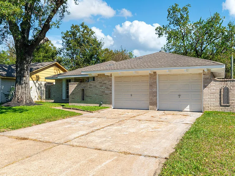 10126 Pine Moss Dr — Photo 5
