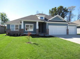 936 E Thorndale Dr, Nixa, MO 65714