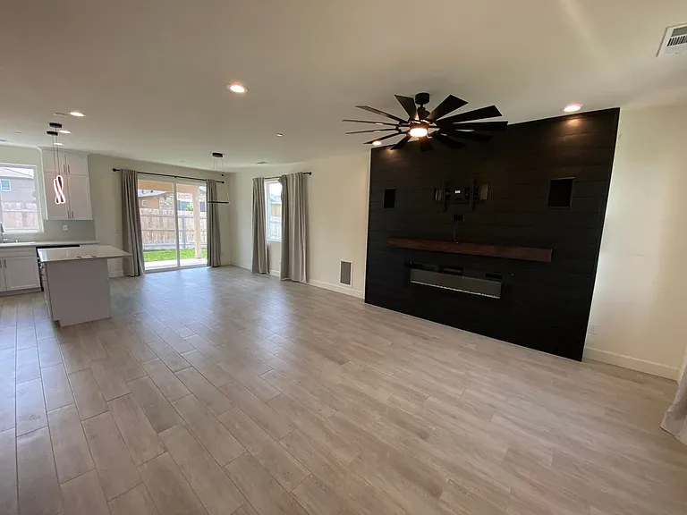 3731 W Nellis Ave — Photo 2