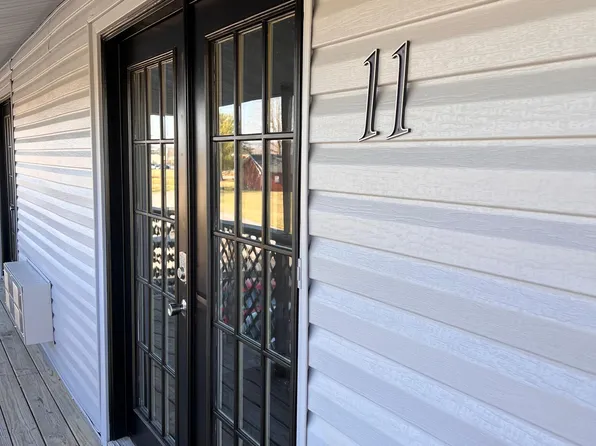 133 Armada Blvd APT 11, Raceland, KY 41169