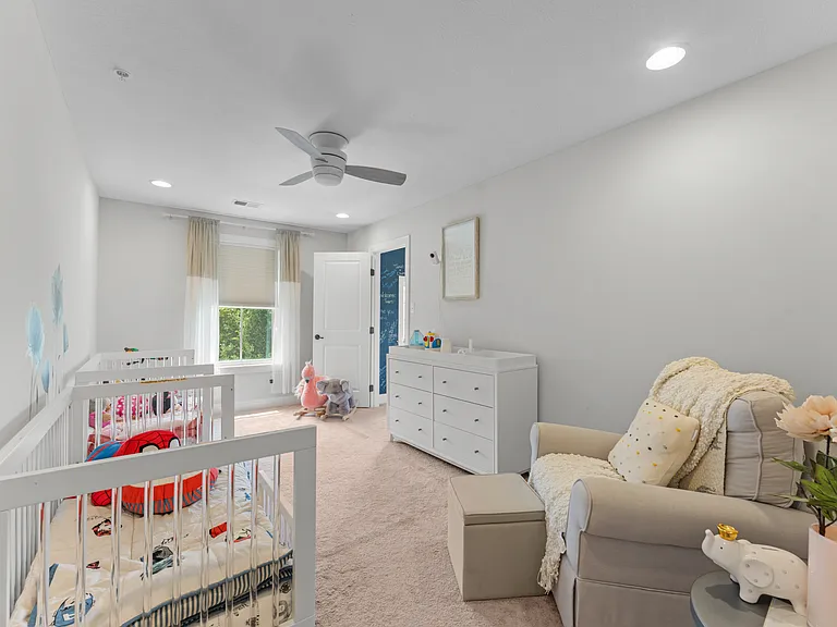 433 Fairmont Dr — Photo 28