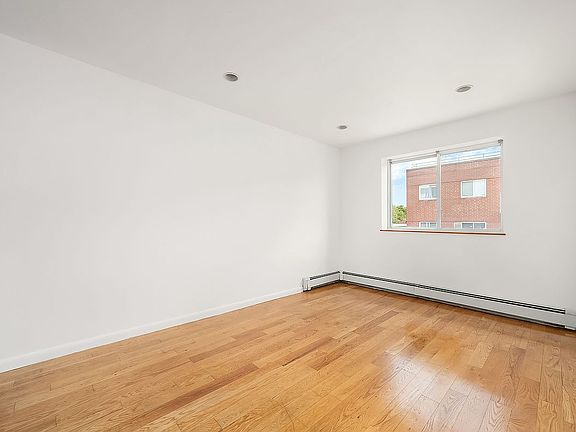 5th image of 4053 62nd St APT 5C
