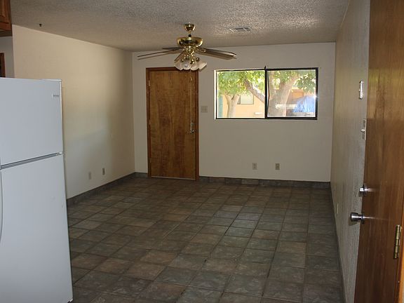 4th image of 127 Hanks Dr #2