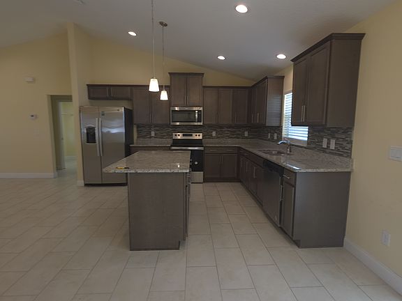 4th image of 5082 SW 91st Pl