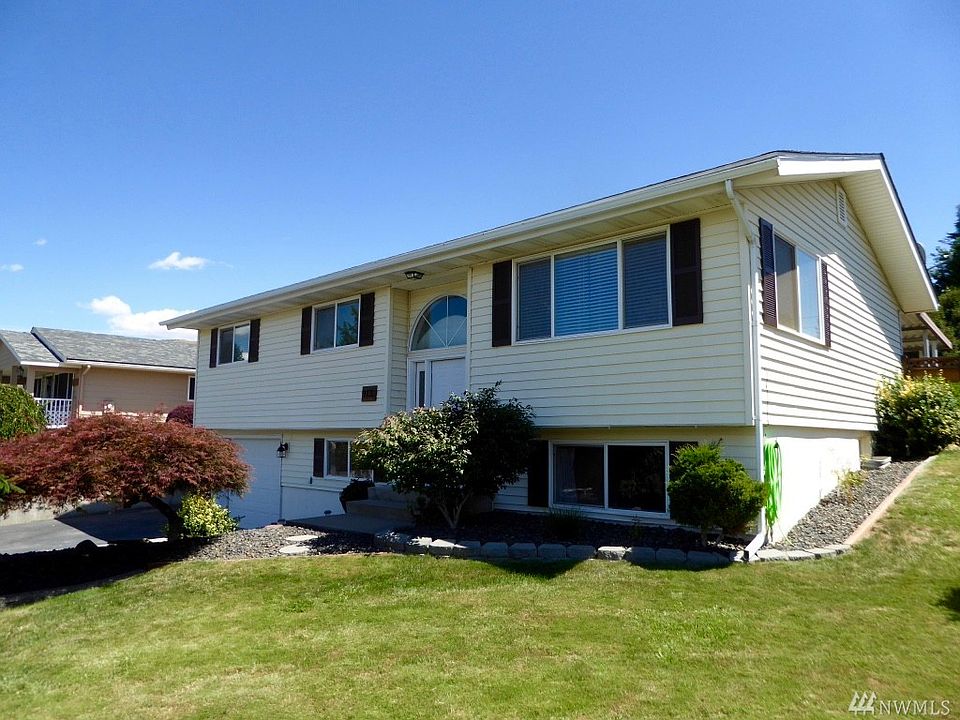 1st image of 913 N Jackson Pl