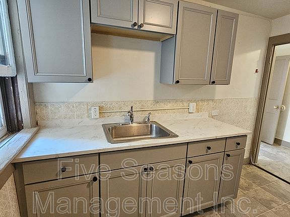 5th image of 76 N Union St APT 8