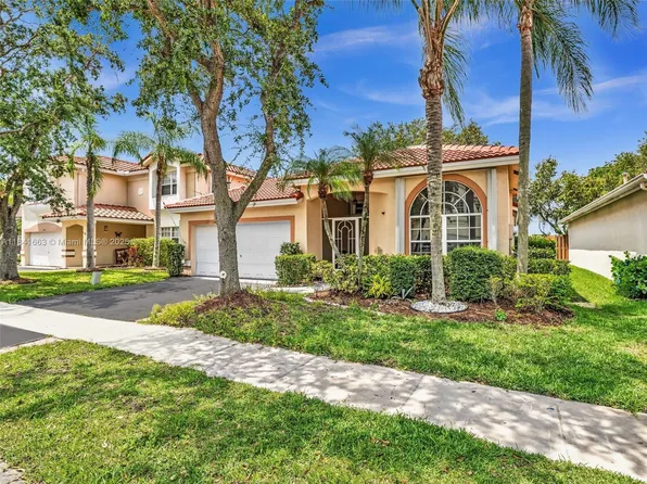 102 Gables Blvd, Fort Lauderdale, FL 33326