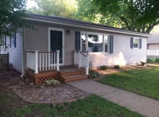 434 N Kenwood St, Argenta, IL