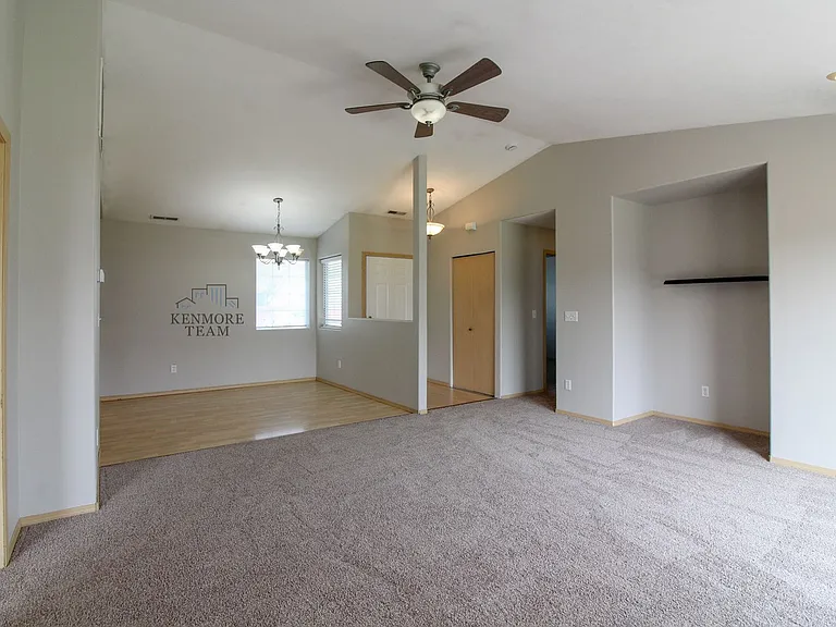 2815 S Underwood St — Photo 6