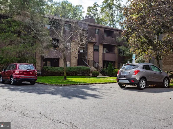 322 Woodmill Dr, Cranbury, NJ 08512