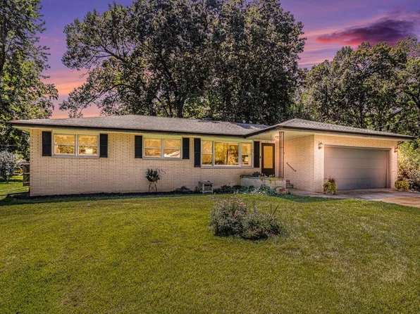 216 Radtke Dr, Trail Creek, IN 46360