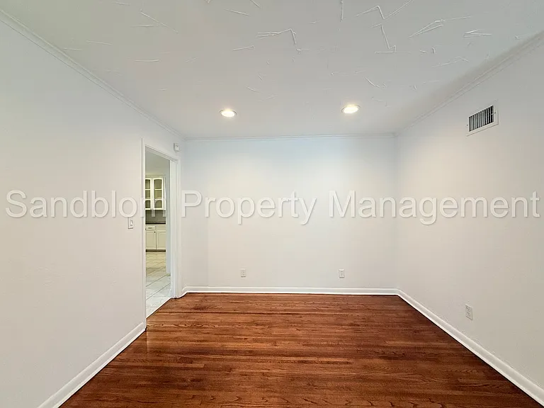 3737 E 37th Pl — Photo 7