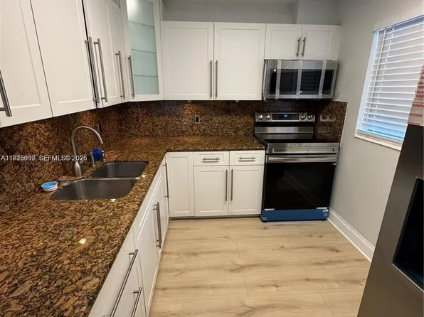 7745 SW 86th St #12, Miami, FL 33143