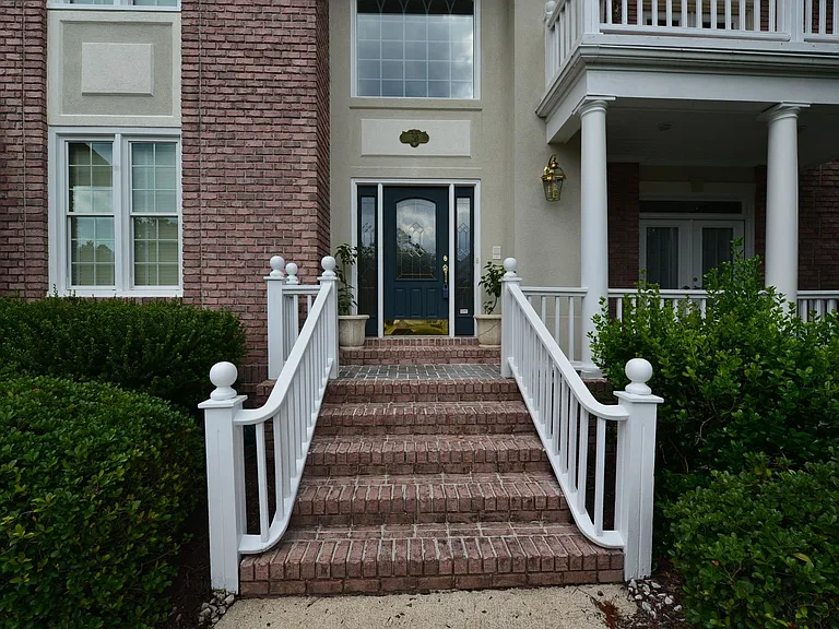 720 River Strand — Photo 2