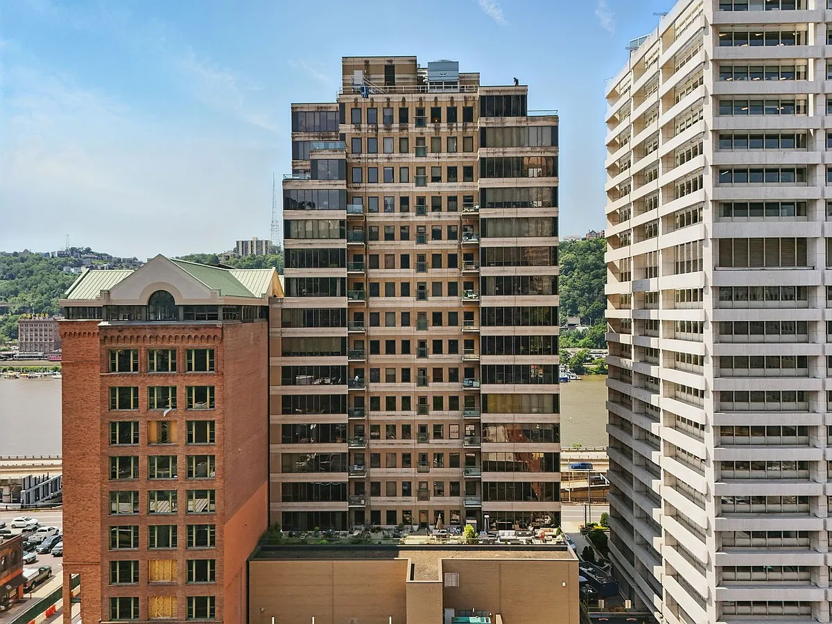 Building Photo - 151 Fort Pitt Blvd