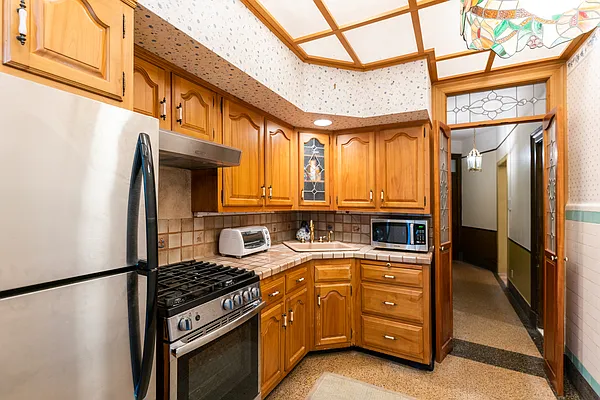 Rented by Douglas Elliman | media 6
