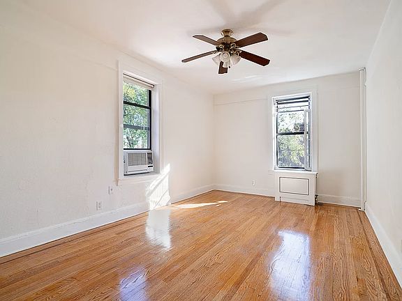 4th image of 4315 46th St APT E15