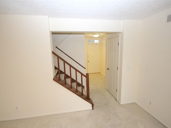 2nd image of 4016 Lakepoint Ct