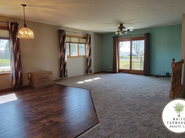 1017 Aspen St, Wayne, NE 68787