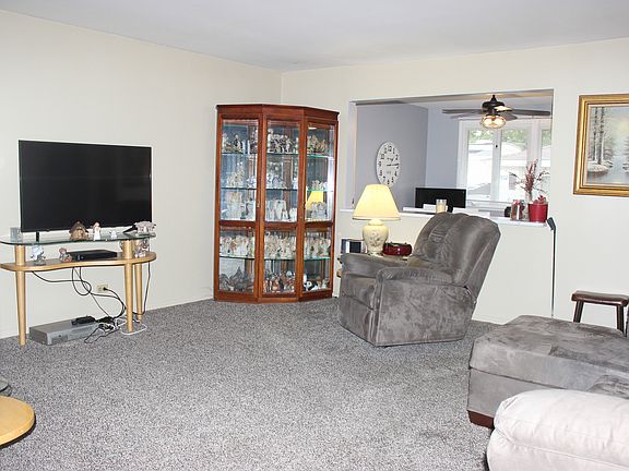 4th image of 13101 E Playfield Dr