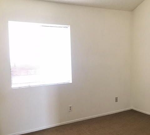 4th image of 28007 Tiffany Ln