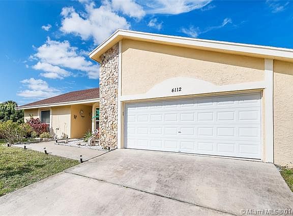 4th image of 4112 NW 70th Way