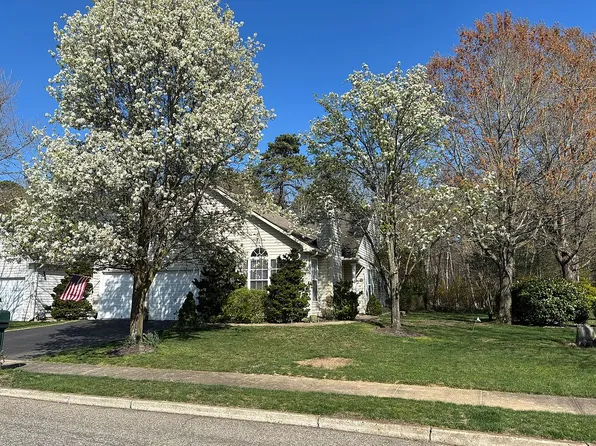 42 Cedar Village Blvd, Brick, NJ 08724