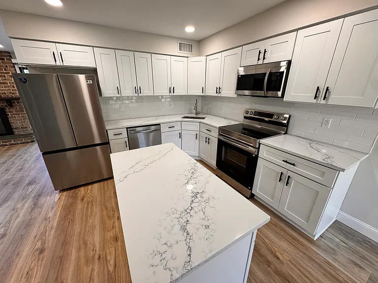 402 Harrison Pl — Photo 4