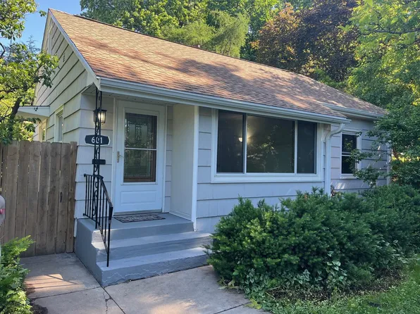 601 Iowa Ave E, Saint Paul, MN 55130