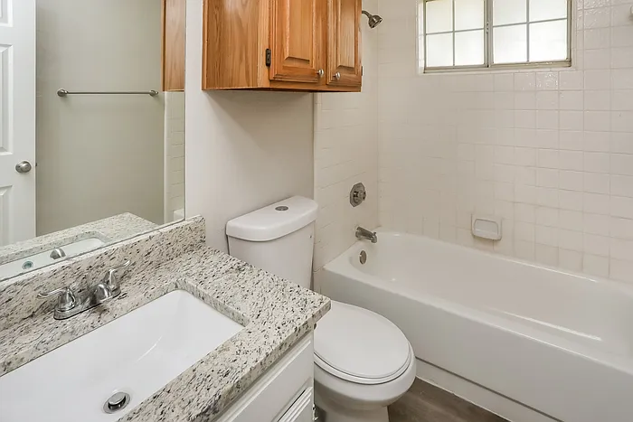 819 Crooked Creek Ln — Photo 10